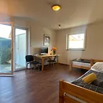 Deluxe Helle Mit Terrasse & Wlan Zw U Frankreich, Private Fuer Handwerker *