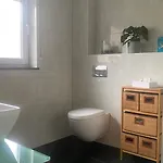 Deluxe Helle Mit Terrasse & Wlan Zw U Frankreich, Private Fuer Handwerker Homestay szállás *