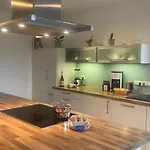 Deluxe Helle Mit Terrasse & Wlan Zw U Frankreich, Private Fuer Handwerker