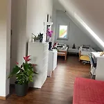 Homestay szállás Deluxe Helle Mit Terrasse & Wlan Zw U Frankreich, Private Fuer Handwerker
