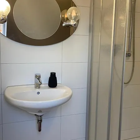 Deluxe Helle Mit Terrasse & Wlan Zw U Frankreich, Private Fuer Handwerker Kwatera prywatna Fryburg Bryzgowijski
