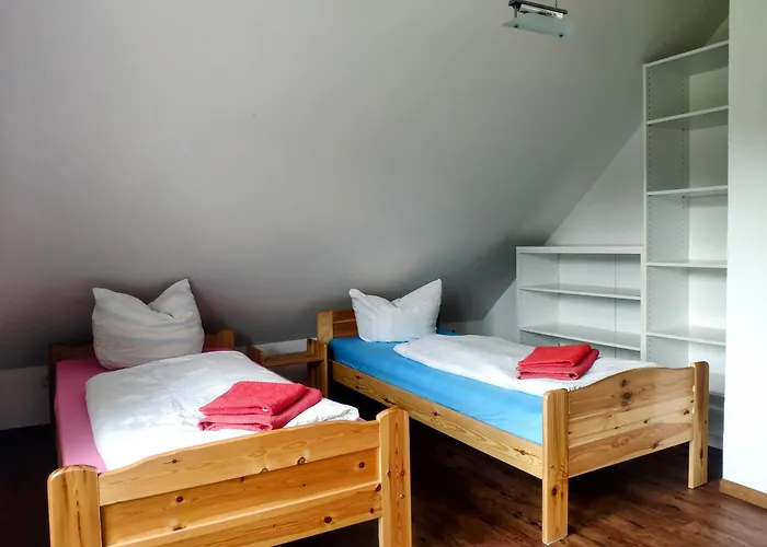 Проживание в семье Gemuetliches Gaestezimmer Mit Bad In *